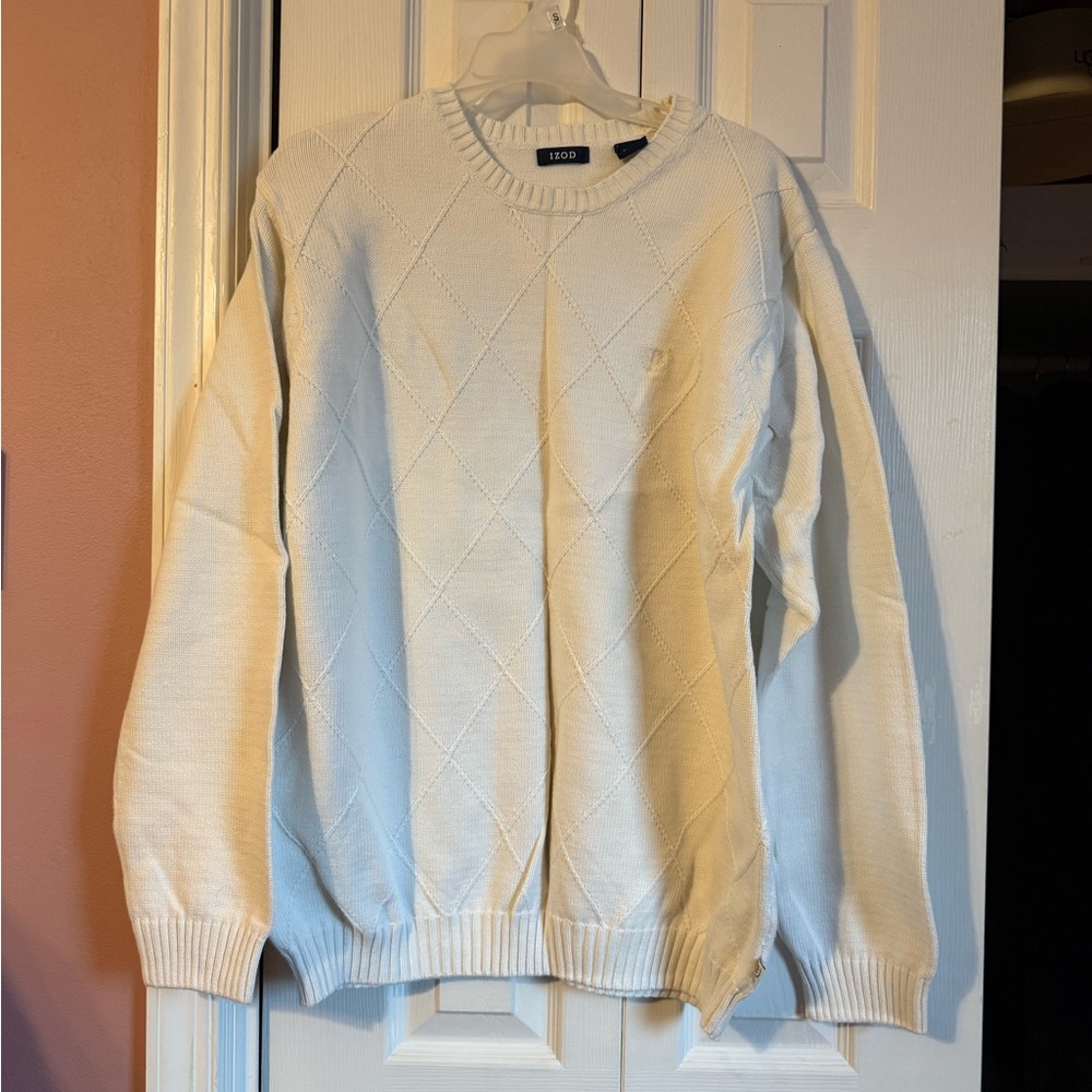 IZOD Men's white Crewneck Sweater